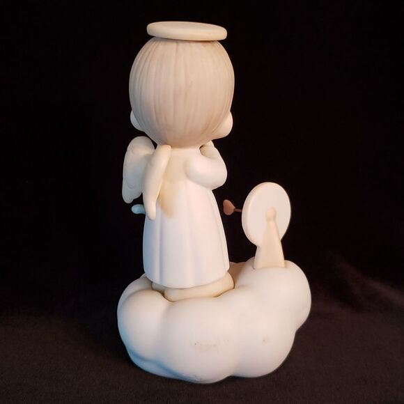 Vintage Precious Moments Porcelain Figurine 1985 "Sending My Love" #100056 - Picture 4 of 7